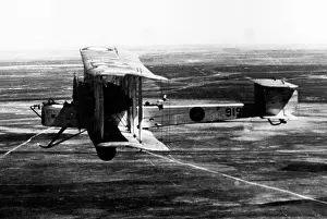 The Hugh W. Cowin Aviation Collection: Vickers 27 Vimy Mk II, (side view), flying