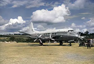 Beas: Vickers 700 Viscount (forward view, on the ground) of B?