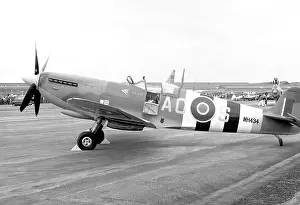 Woodford: Vickers-Supermarine Spitfire LF Mk.IXB G-ASJV - MH434