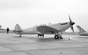 Mawgan: Vickers-Supermarine Spitfire Tr.8 G-AIDN