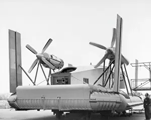 Hovercraft: Vickers VA.3 hovercraft G-15-243