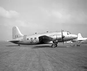 Blackbushe: Vickers Valetta T.3 WG264 - J