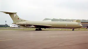 Vc10: Vickers VC10 K.4 ZD242 - P