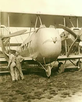 Martlesham: Vickers Vimy Commercial G-EAUL at Martlesham Heath in 1920