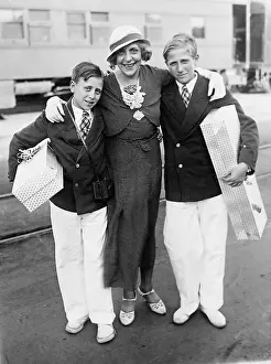Baum: Vicki Baum with her sons, 1932