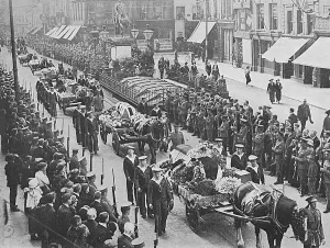 Submariners: Victims of the E13 submarine, funeral in Hull, WW1