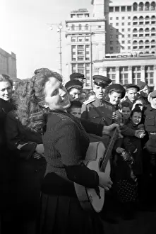 Muscovites: Victor Day in Moscow