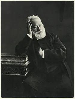 Nadar: VICTOR HUGO