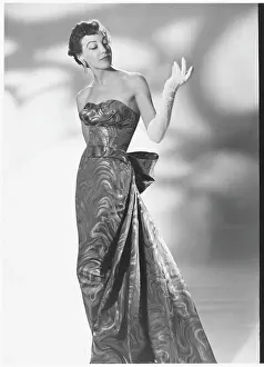 Jacqmar: VICTOR STIEBEL/GOWN