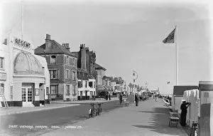 Bicycles: Victoria Parade, Deal