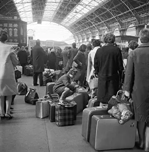 Expresses: Victoria Station, London