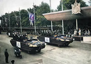 Dukw: VICTORY DAY PARADE