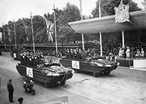Dukw: VICTORY DAY PARADE