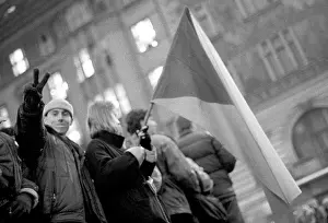 Hroch: Victory sign - demonstration
