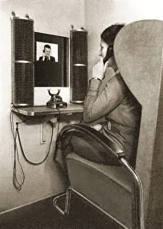 Skypeing: Video Phone