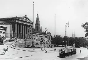 Capitols: Vienna 1st District. View to the Universitatsring