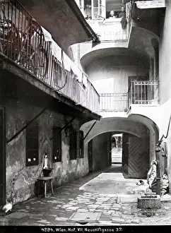 Neustiftgasse: Vienna 7: Courtyard at Neustiftgasse