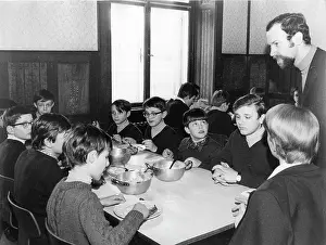Choirboys: Vienna Boys Choir in dining room