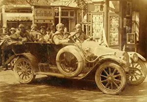 Convertibles: Vienna: Cabriolet with four passengers in