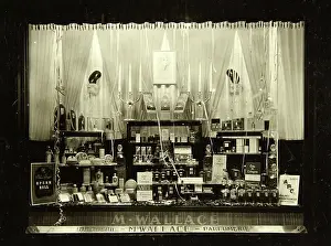 Parfum: Vienna: M - Wallace perfumery - Ca - 1930