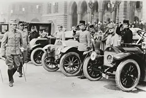 Pacing: Vienna. Officer in the pacing of the