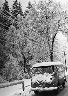 Imagno Brandstätter Images Gmbh: Vienna's Hohenstrasse with snow in April