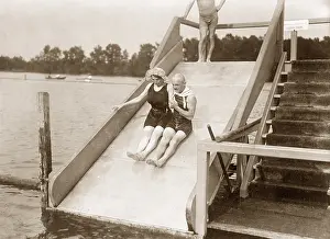 Gaensehaeufel: Viennese at the beach, 1910