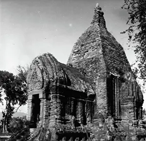 Decaying: Vietnam in the 50's
