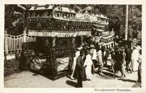 Hearse: Vietnam - Elaborate Funeral Hearse