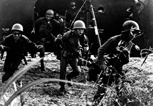 Scramble: VIETNAM WAR - 1955 - 1975