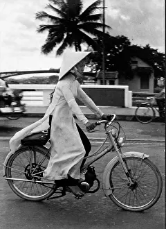 Saigon: VIETNAM WAR - Life in Saigon