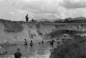 Leathernecks: Vietnam War. US Marines bathe in the stream ?