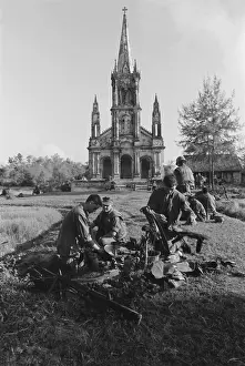 Quang: Vietnam War. US Marines get ready to establish ?