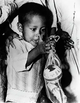 Rang: VIETNAM WAR - Vietnamese Children