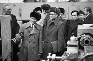 Examines: Vietnamese Delegation in USSR