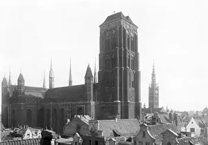1502: View of the Church of St. Mary, 1932