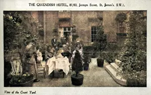 Cavendish: View of the courtyard of the Cavendish Hotel