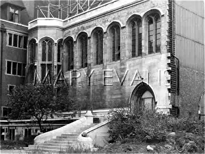 Cheyne: VIEW OF CROSBY HALL