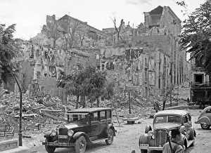 Shelling: View of the destroyed Alcazar of Toledo, 1936