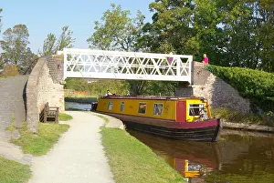 Bill Meadows: View at Ellesmere Basin, Llangollen Canal