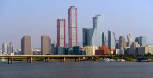 Stopped: View across the Hangang River