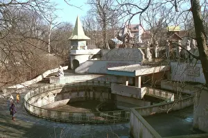 3000: View of Kaliningrad zoo, 1995