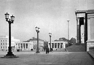 Ehrentempeln: View of the Koenigsplatz in Munich, 1938