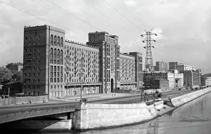 Kotelnicheskaya: View of Kotelnicheskaya embarnkment