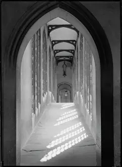 Hanoverian: View looking through the covered bridge