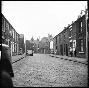 Gillow: A view looking east along the cobbles of Richard Street
