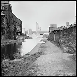 Caldon: A view looking north along the Caldon Canal