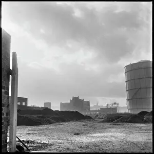 Deste: A view looking south across the Etruria Gas Works