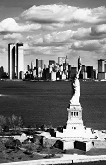 Bedloes: View of Manhattan, the Statue of Liberty ?