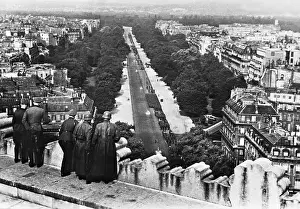 Foch: View on the parade of the Wehrmacht in Paris, 1940